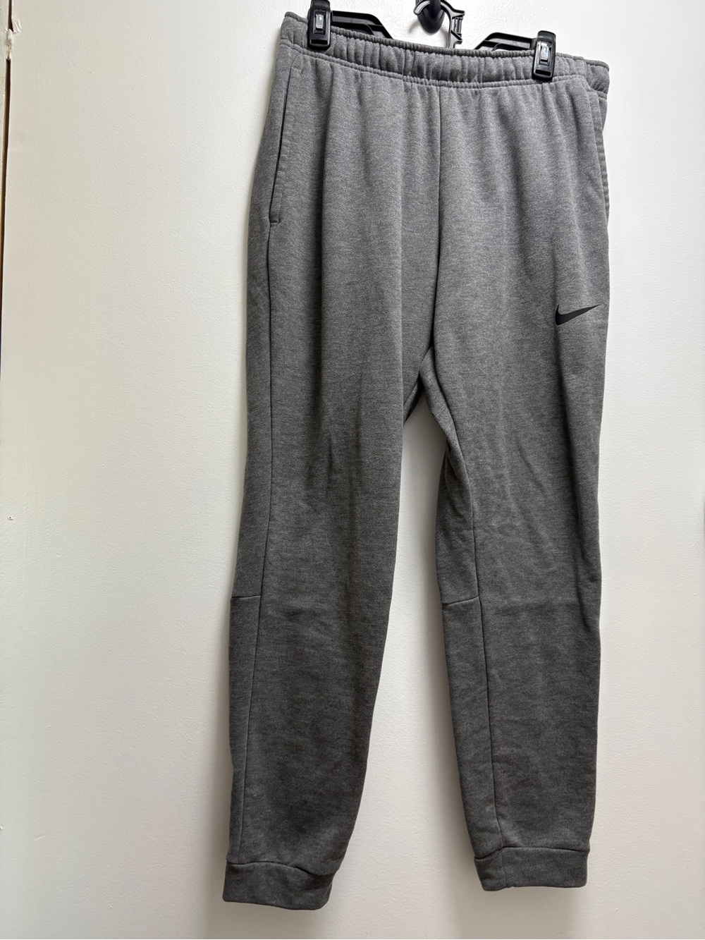 Nike Men's Heather Gray Jogger Sweatpants -L - athletic gym